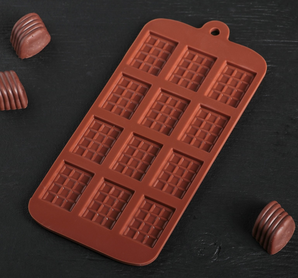 картинка Форма для шоколада 12 ячеек «Плитка» 21*11 см, размер плитки 2,7*3,9см 114001 от магазина Одежда-