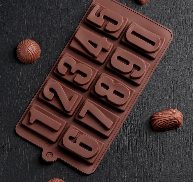 картинка Форма для шоколада «Цифры», 20*11 см, 10 ячеек 4293912 от магазина Одежда-