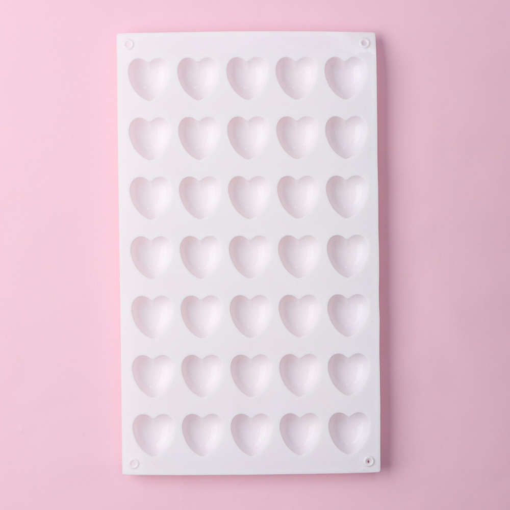 картинка Форма силиконовая для муссовых десертов и выпечки «Сердца» 35 ячеек, 2582021 от магазина Одежда-