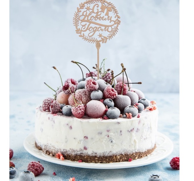 картинка Топпер деревянный «С НОВЫМ ГОДОМ Венок» 17*29 см 3811747 от магазина Одежда-