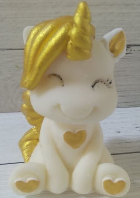 картинка Фигурка из шоколадной глазури "Единорожка золотой" от магазина Одежда-