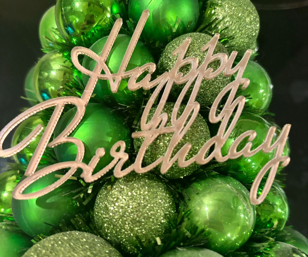 картинка Топпер HAPPY BIRTHDAY акриловый золотой, длина 10см, ширина 6см от магазина Одежда-