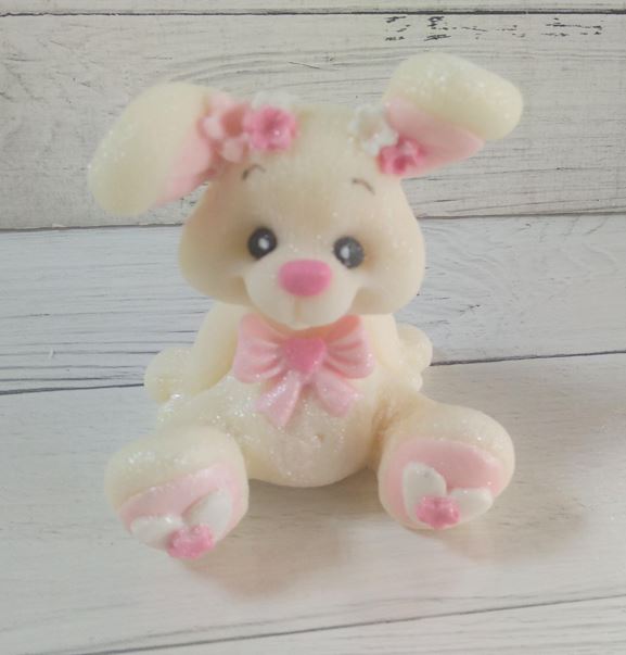 картинка Фигурка из шоколадной глазури "Зайка" высота 7 см от магазина Одежда-