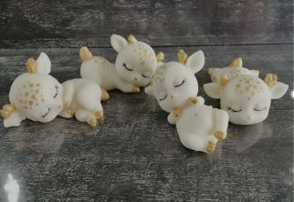 картинка Фигурка из шоколадной глазури "Олененок" от магазина Одежда-