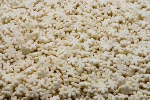 картинка Посыпка сахарная снежинки белые 100 гр от магазина Одежда-