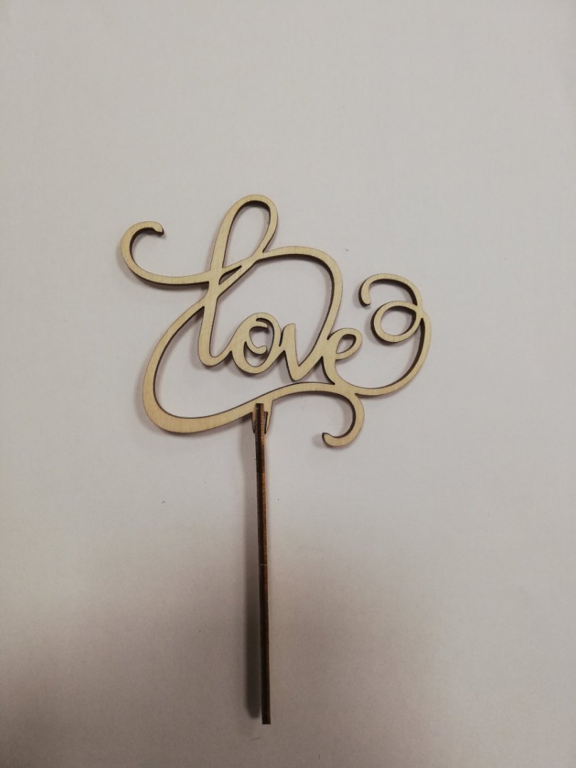 картинка Топпер Love с завитком малый от магазина Одежда-