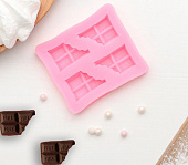 Молд для шоколада «Плитка отломанная» 6,9*6*1,3 см 4288378