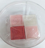 Фигурка из шоколадной глазури "Кубики" в ассортименте (ширина стороны 3 см)